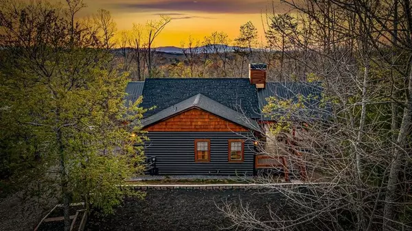 Mineral Bluff, GA 30559,346 Logan DR