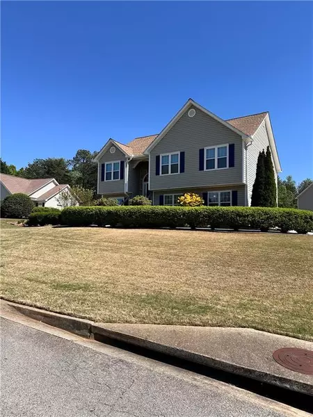 6241 Saturn DR, Flowery Branch, GA 30542