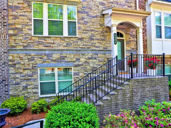 Dunwoody, GA 30346,4004 Townsend LN