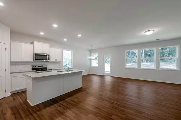 Calhoun, GA 30701,145 Green ROW