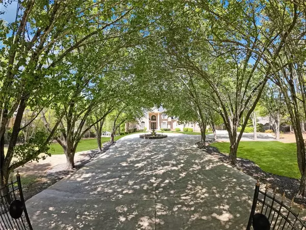 3 Woodlawn DR NE, Marietta, GA 30067