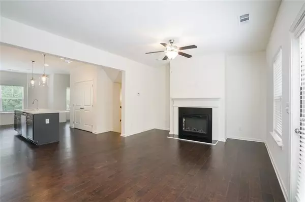 Atlanta, GA 30331,886 Society CIR