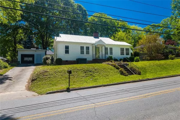 166 ETOWAH DR, Cartersville, GA 30120