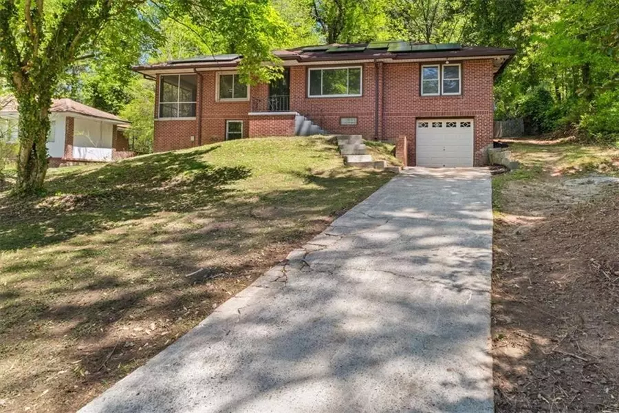 1672 Delowe DR SW, Atlanta, GA 30311