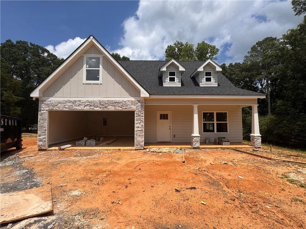 104 Hunter DR NE, Calhoun, GA 30701