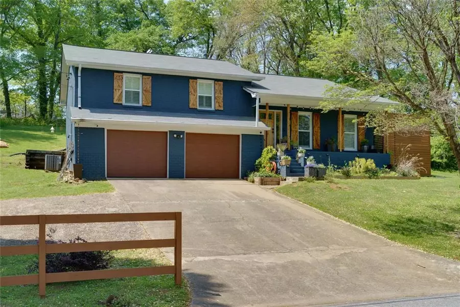2673 Rainbow Forest DR, Decatur, GA 30034