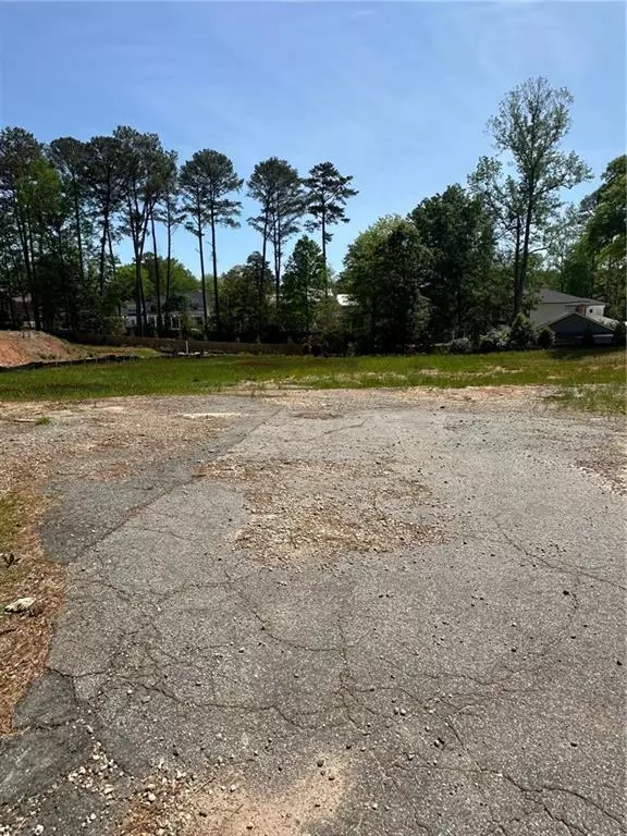 Marietta, GA 30067,120 Woodlawn DR