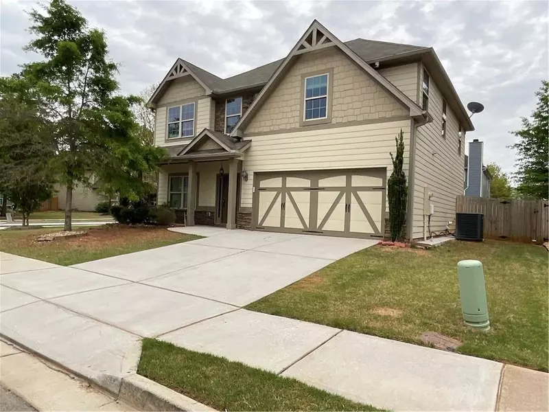 2 Hillshire DR, Newnan, GA 30263