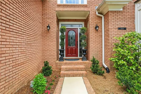 Atlanta, GA 30324,1016 Lenox Crest NE