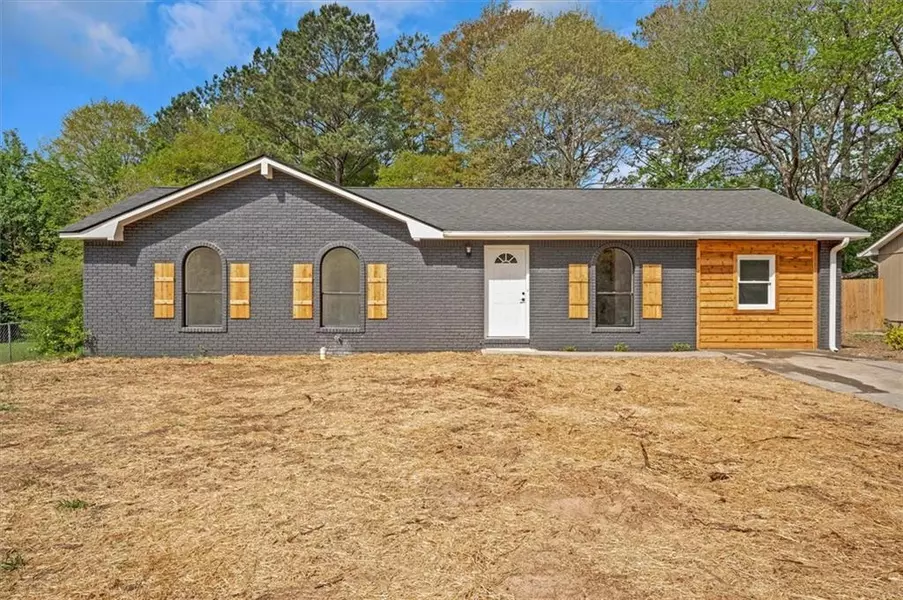 8833 E Bourne DR E, Jonesboro, GA 30238