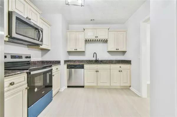 Norcross, GA 30093,6125 Brookechase LN