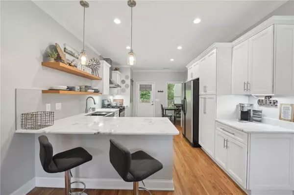 Marietta, GA 30060,734 Frasier CIR SE