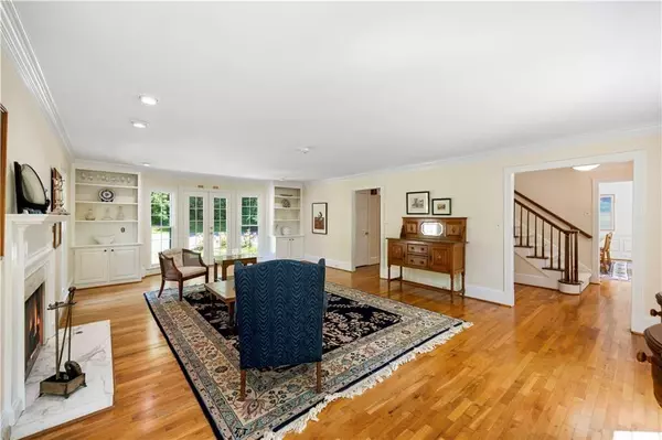 Atlanta, GA 30327,5655 Errol PL NW