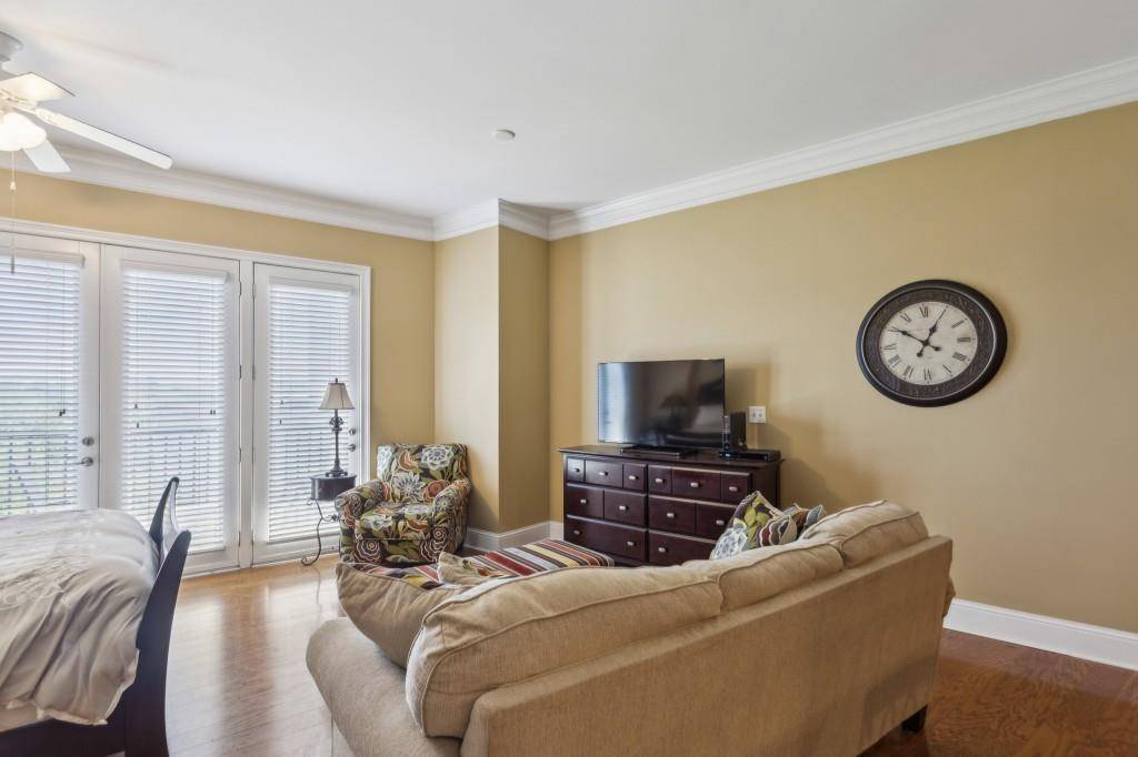 Atlanta, GA 30309,2277 Peachtree RD NE #701