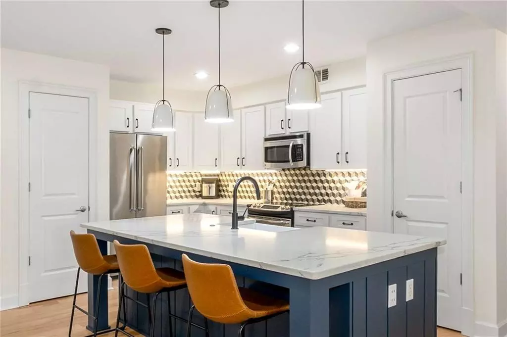 Atlanta, GA 30339,200 River Vista DR #426