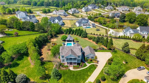 Roswell, GA 30075,210 Tifton LN