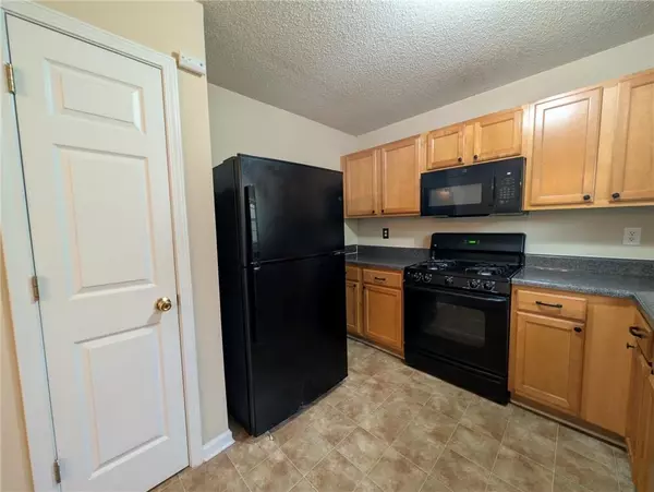 Rex, GA 30273,3413 Creekview DR