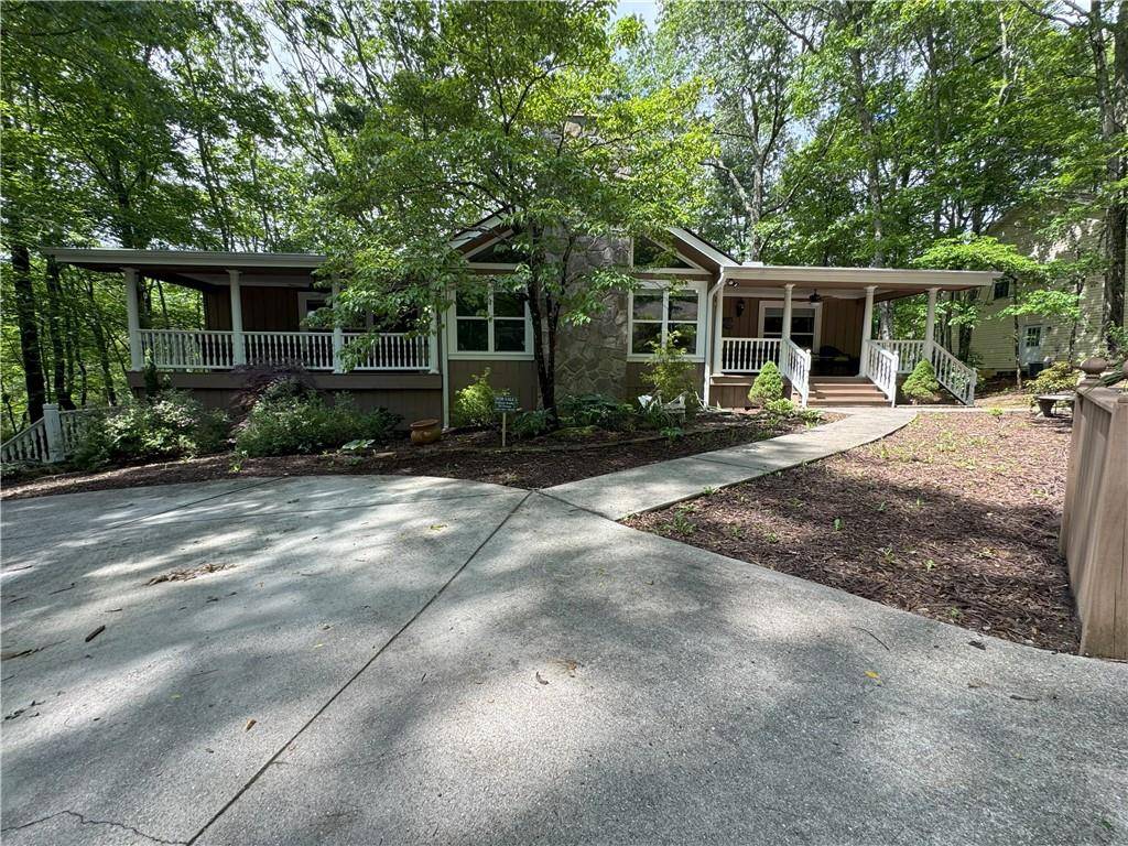 Dillard, GA 30537,334 EAGLE CIR