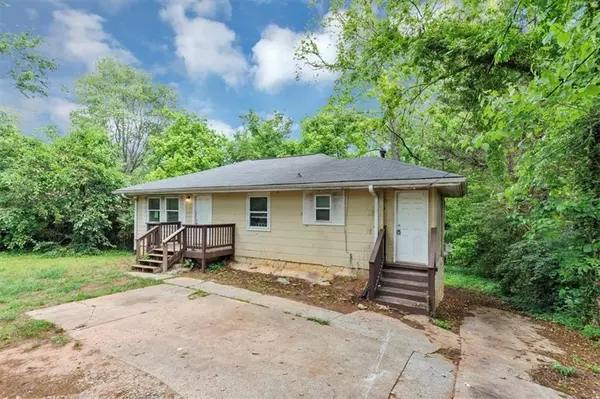 Decatur, GA 30032,2952 MCAFEE RD