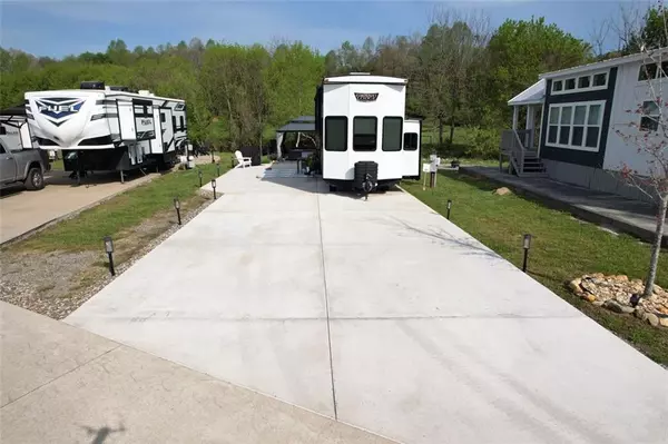 Morganton, GA 30560,121 Mountain Meadows DR