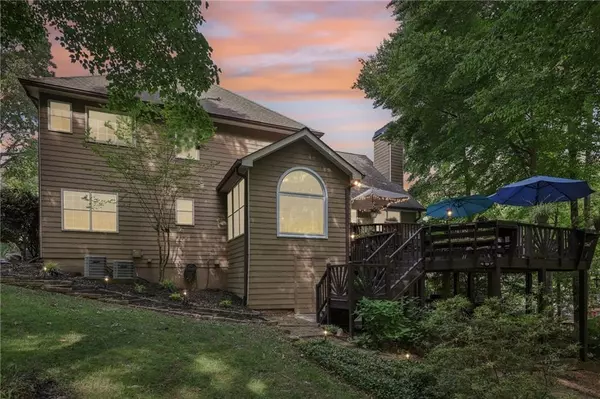 Lawrenceville, GA 30043,989 PINFEATHER CT