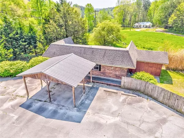 14507 Highway 136 W, Talking Rock, GA 30175