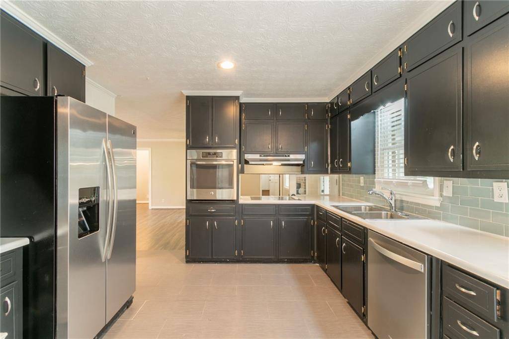 Snellville, GA 30039,2814 Brackenwood DR