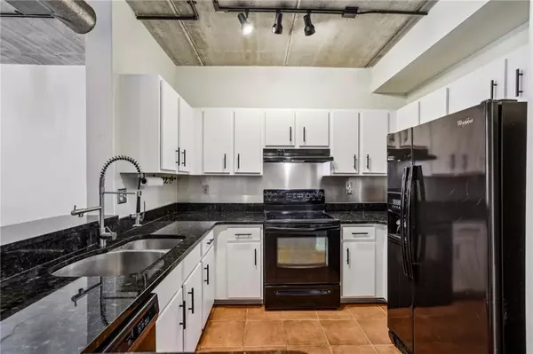 Atlanta, GA 30308,800 Peachtree ST NE #2304