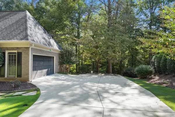 Sandy Springs, GA 30350,1585 Lazy River LN