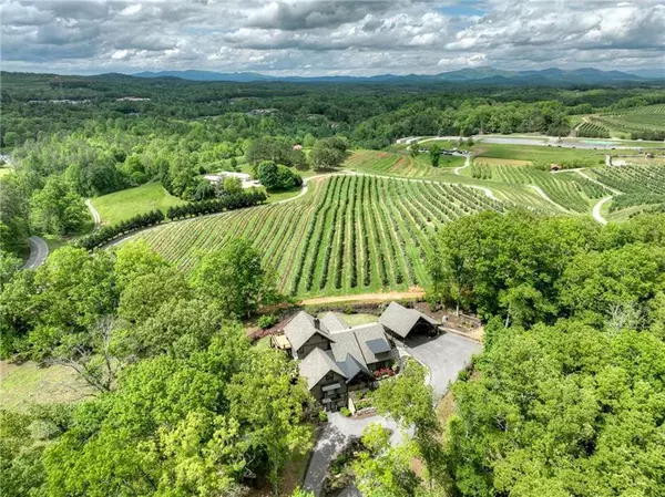 Blue Ridge, GA 30513,1241 Scenic DR
