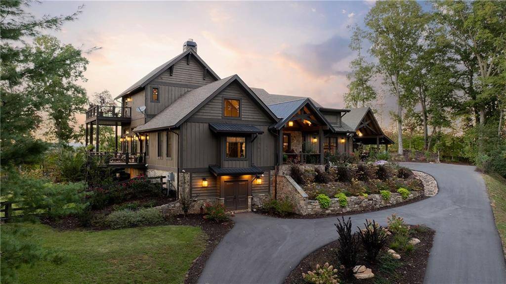 1241 Scenic DR, Blue Ridge, GA 30513