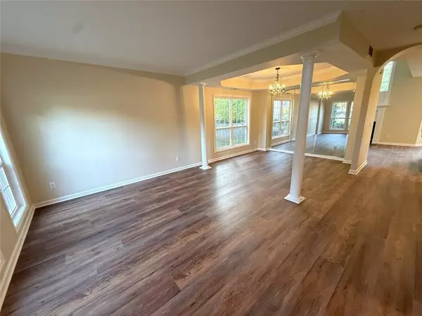 Roswell, GA 30075,310 Bloomfield CT