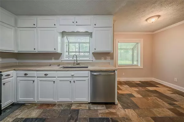 Lilburn, GA 30047,228 Amour WAY SW