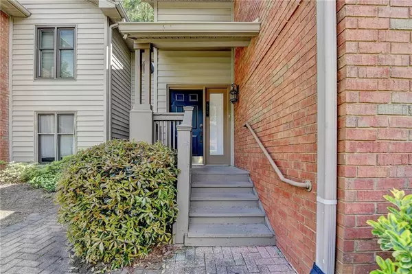Atlanta, GA 30328,510 Garden CT