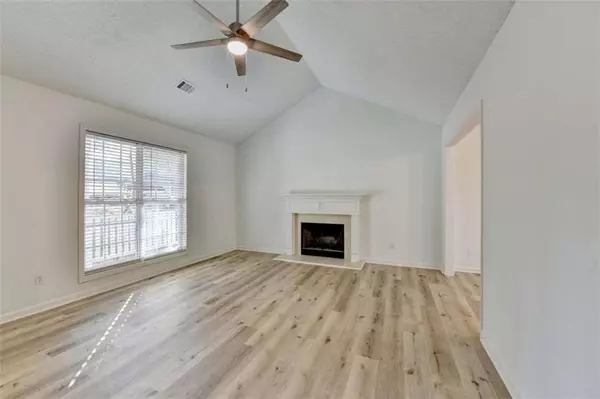 Winder, GA 30680,2025 Emerald Pointe DR