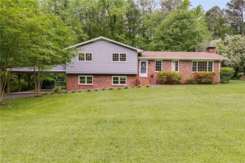 Marietta, GA 30064,385 Vineyard DR NW
