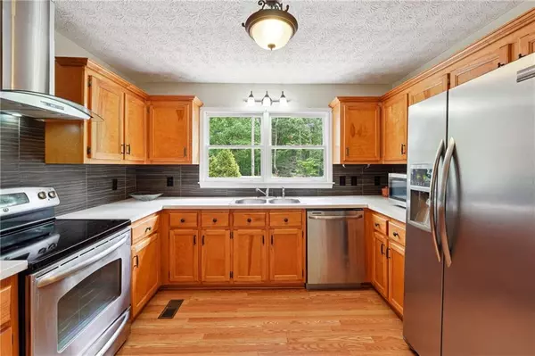 Waleska, GA 30183,105 Modoc CT