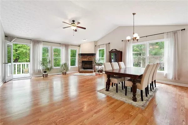 Waleska, GA 30183,105 Modoc CT