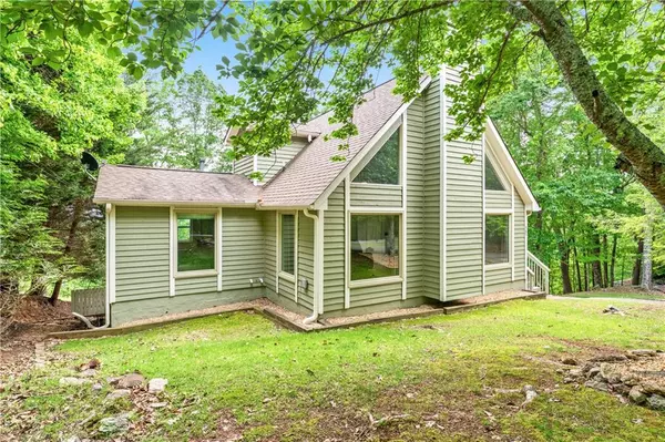 Waleska, GA 30183,105 Winn CT