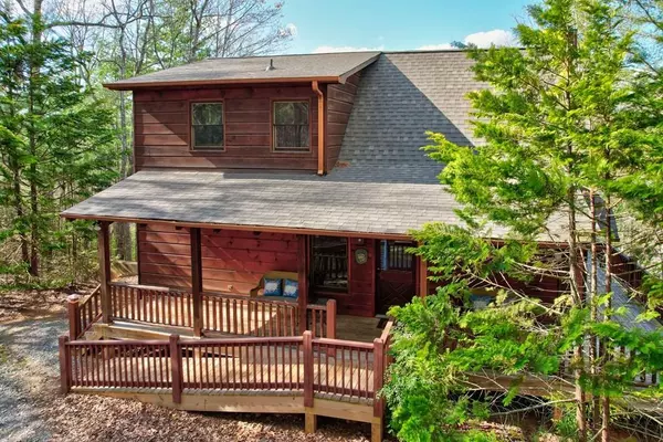 425 Rhonda LN, Mineral Bluff, GA 30559