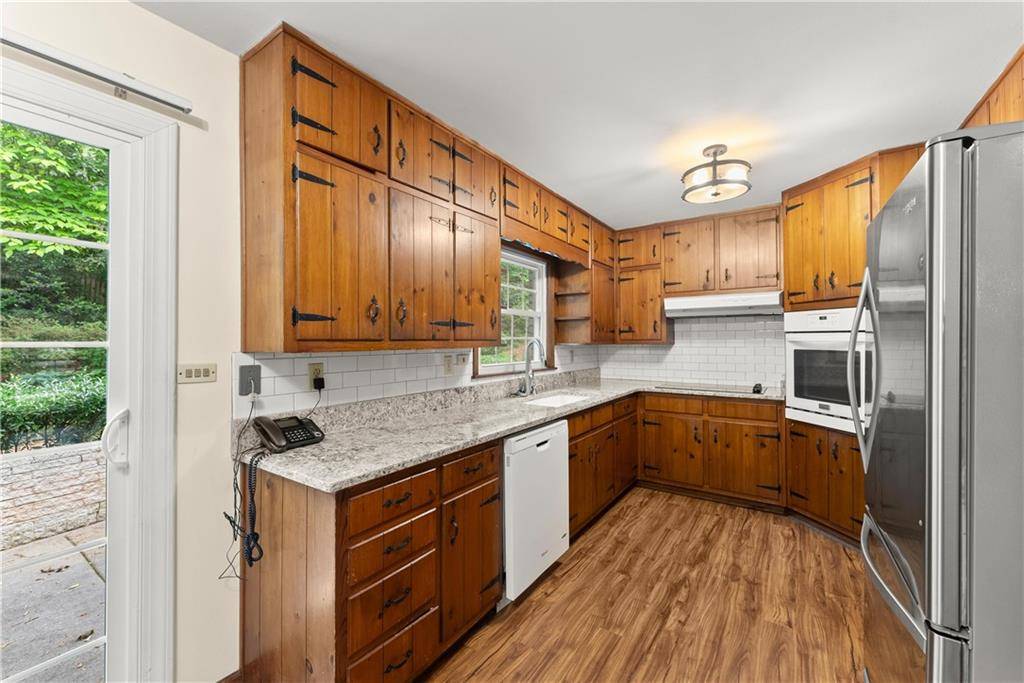 Avondale Estates, GA 30002,1190 Hess DR
