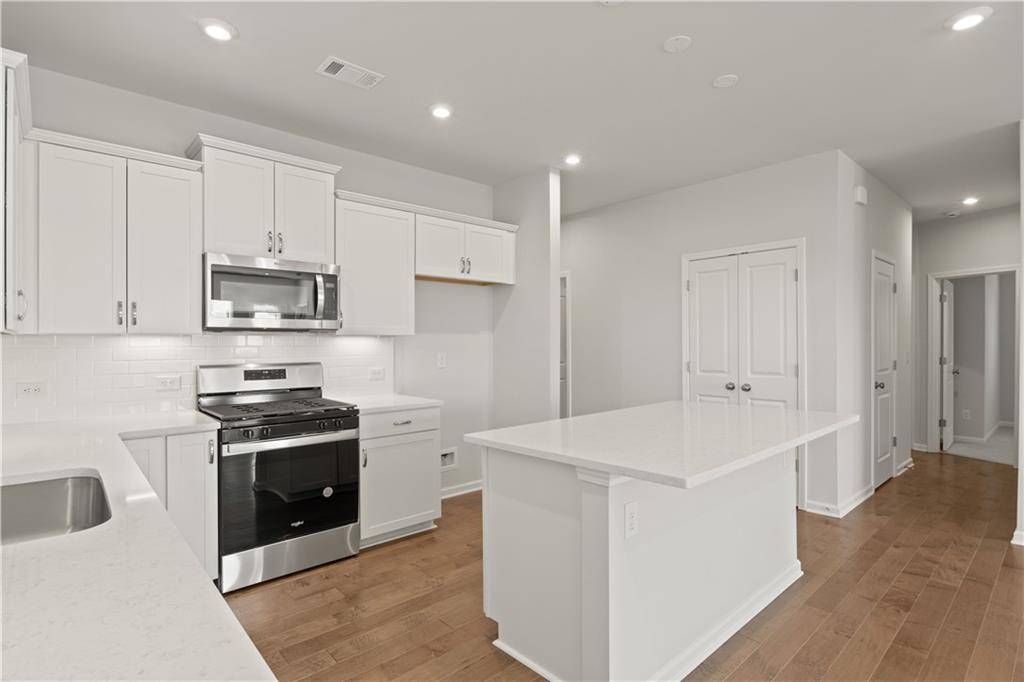 Fairburn, GA 30213,488 Village LN
