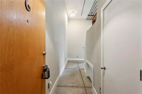 Atlanta, GA 30313,350 Peters ST SW #6