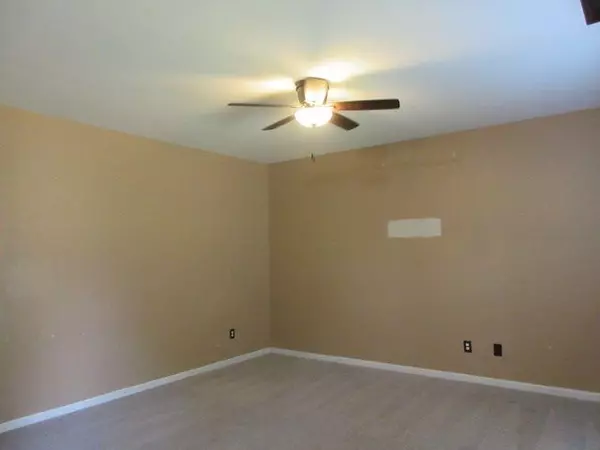 Rex, GA 30273,6069 Semaphore RDG