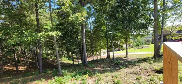 Toccoa, GA 30577,915 N Edgewater TRL N