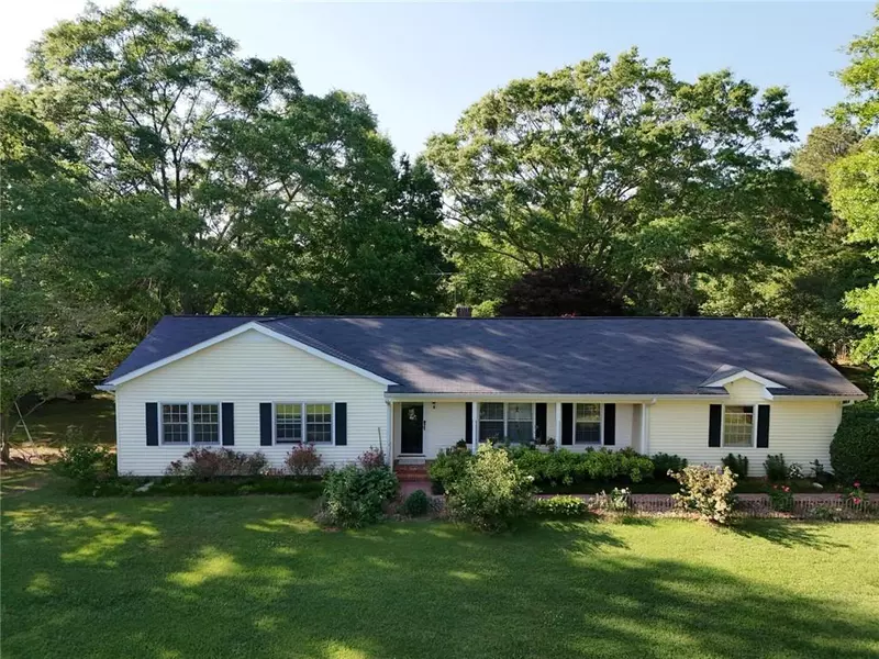 2262 Rat Kinney RD, Statham, GA 30666