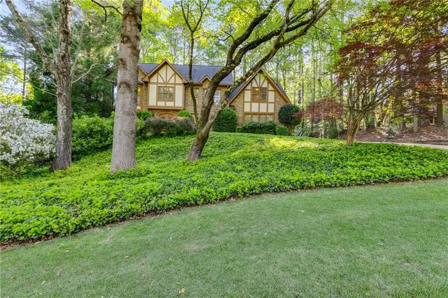 375 Spindle CT, Sandy Springs, GA 30350
