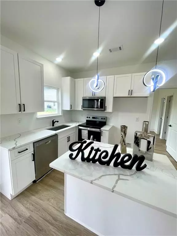 Lavonia, GA 30553,38 Harriet DR