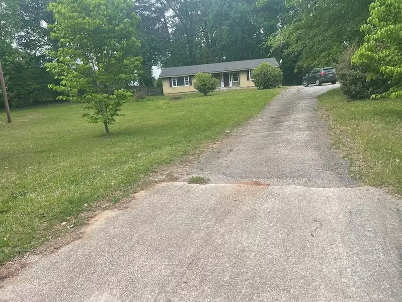 4734 Lawrenceville HWY, Tucker, GA 30084