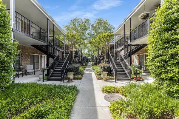 Atlanta, GA 30319,3675 Peachtree RD NE #9